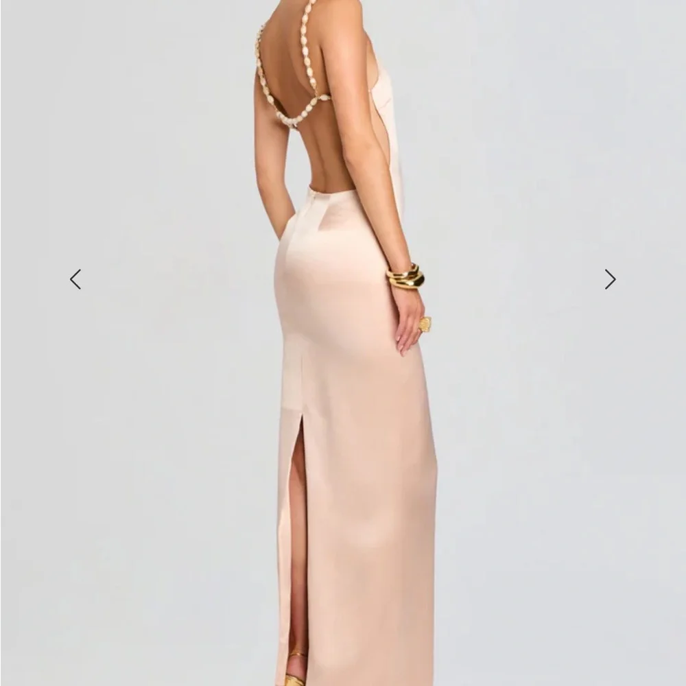 Retrofete Sleek Pearl-Shoulder Satin Maxi Dress in Blush Pink - Picture 5 of 6